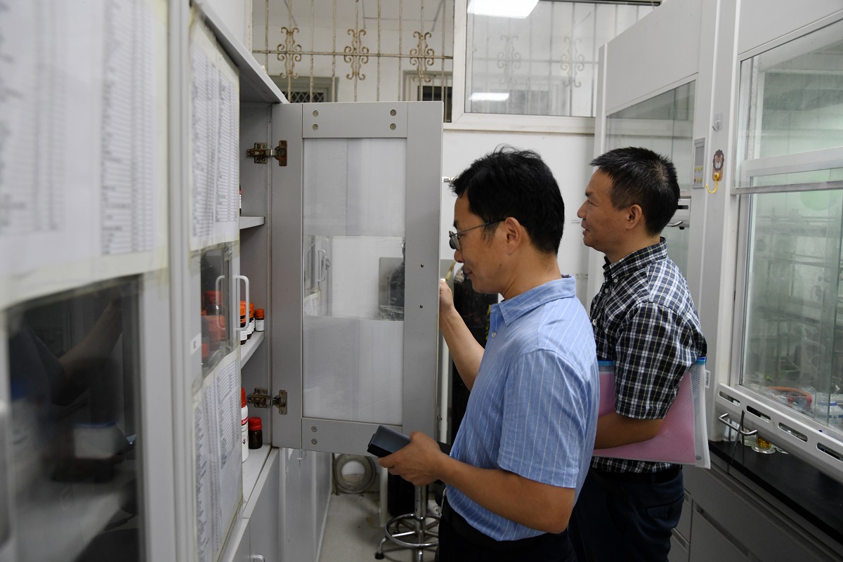教育部检查组来我校开展实验室安全现场检查