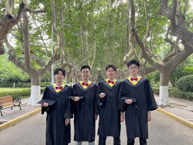 【毕业了】“学霸宿舍”的背后，是青春奋斗