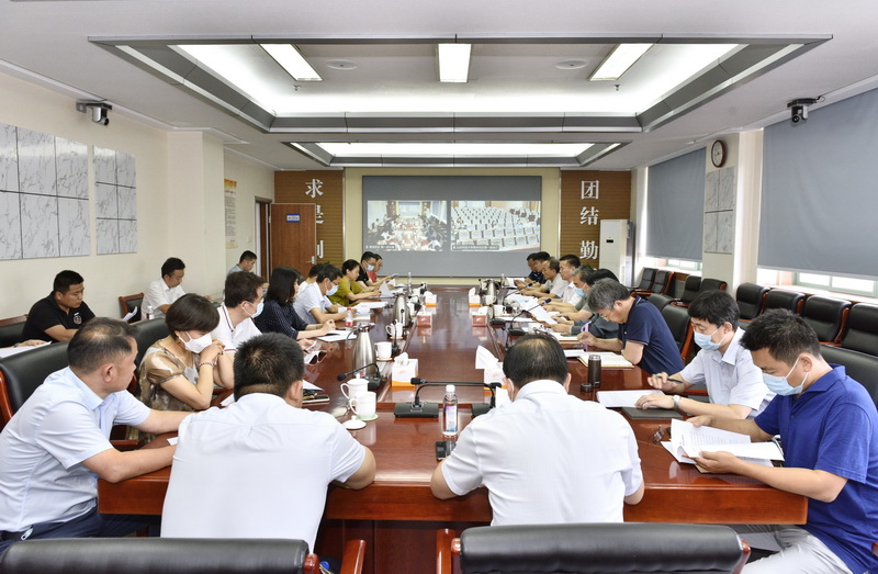 学校召开研究生指导教师代表座谈会