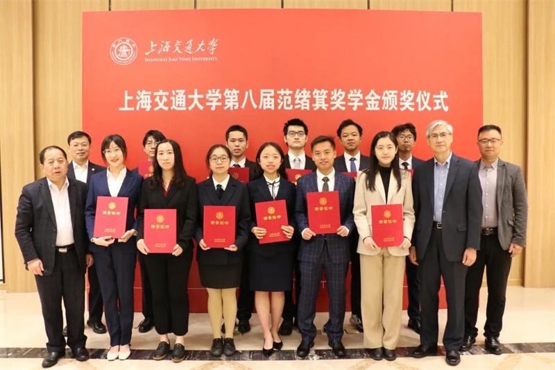 毕业生风采|劳丹宁：以交大之笔，书成长之章