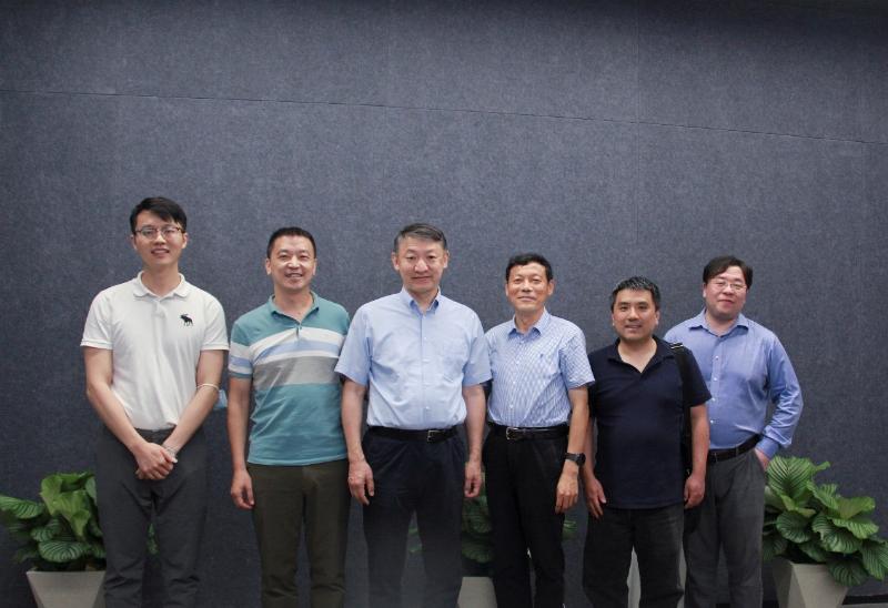 电院半导体产学研领军人物系列讲座第一期开讲：数据中心大芯片及应用