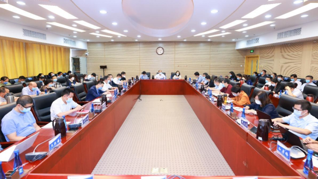 学校党委召开党委扩大会宣布教育部党组关于我校干部任免决定