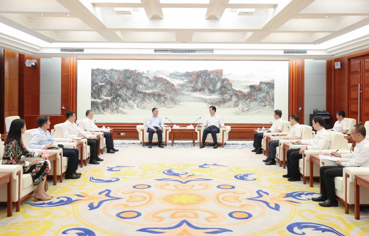 杨贤金出席2022中国—东盟教育交流周系列活动我校与贵阳学院签署对口支援协议