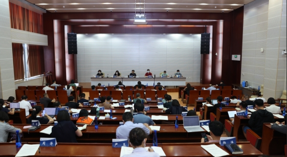 学校召开关于进一步加强秋季开学师生返京返校疫情防控工作布置会