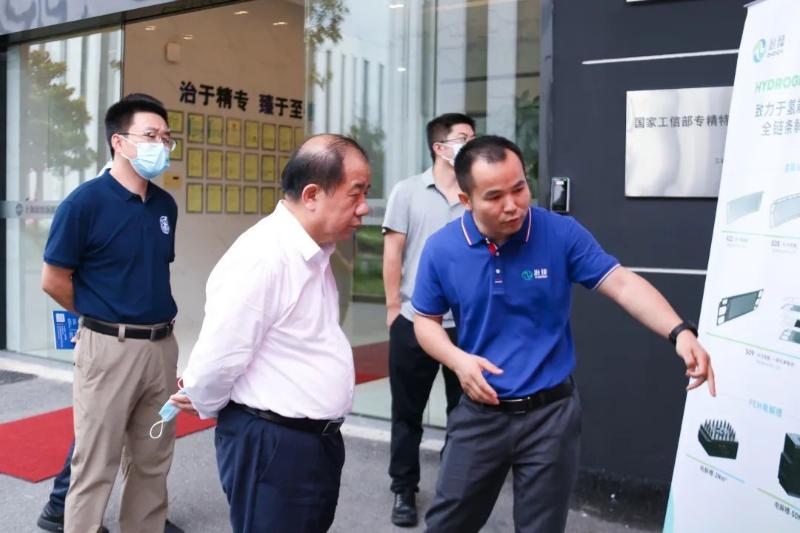 校长林忠钦调研临港智能制造基地