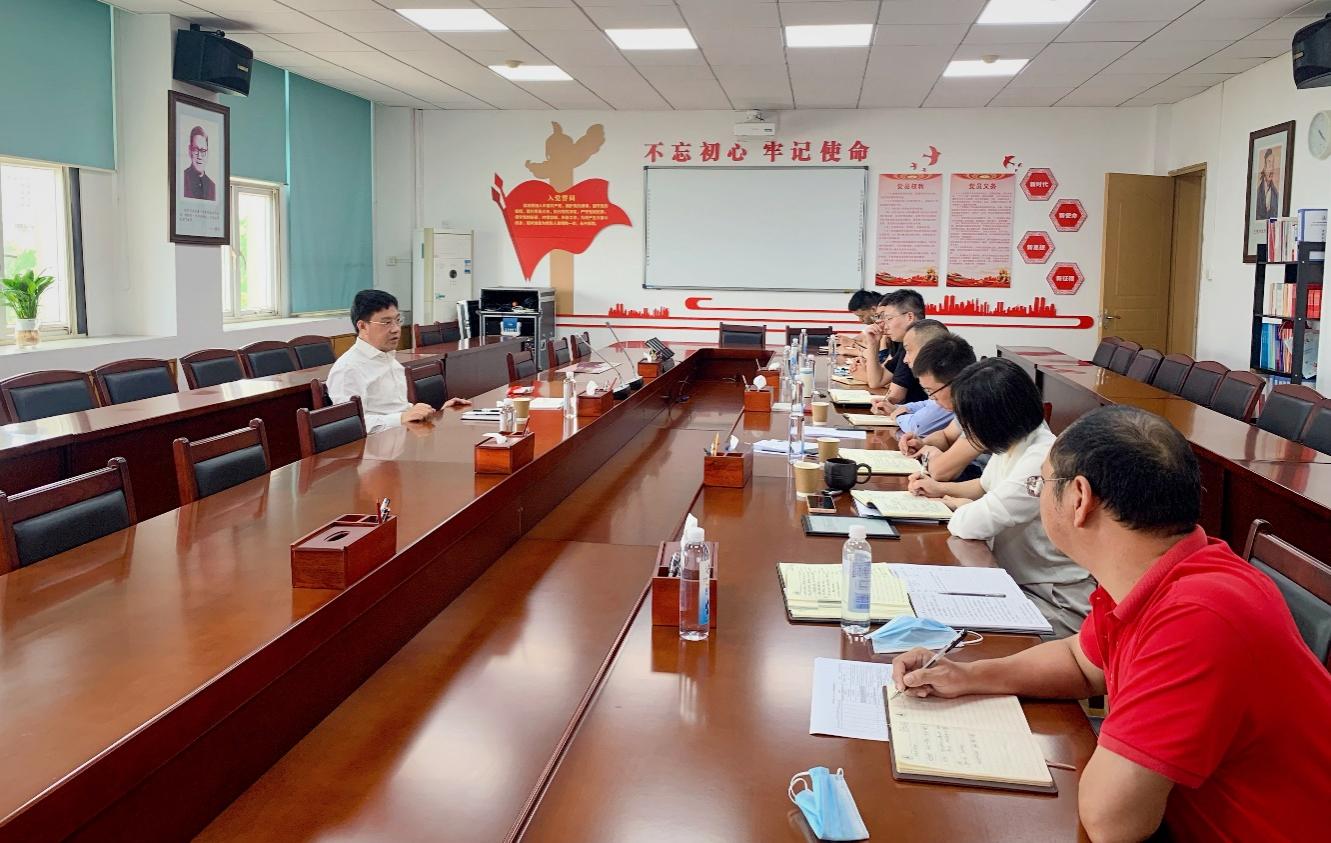 校党委常委、副校长刘仁山深入教务部开展专项调研座谈会