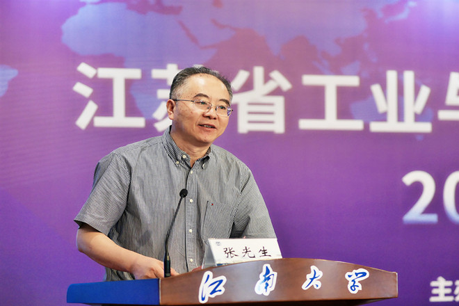 我校参与承办的江苏省工业与应用数学学会学术年会举行