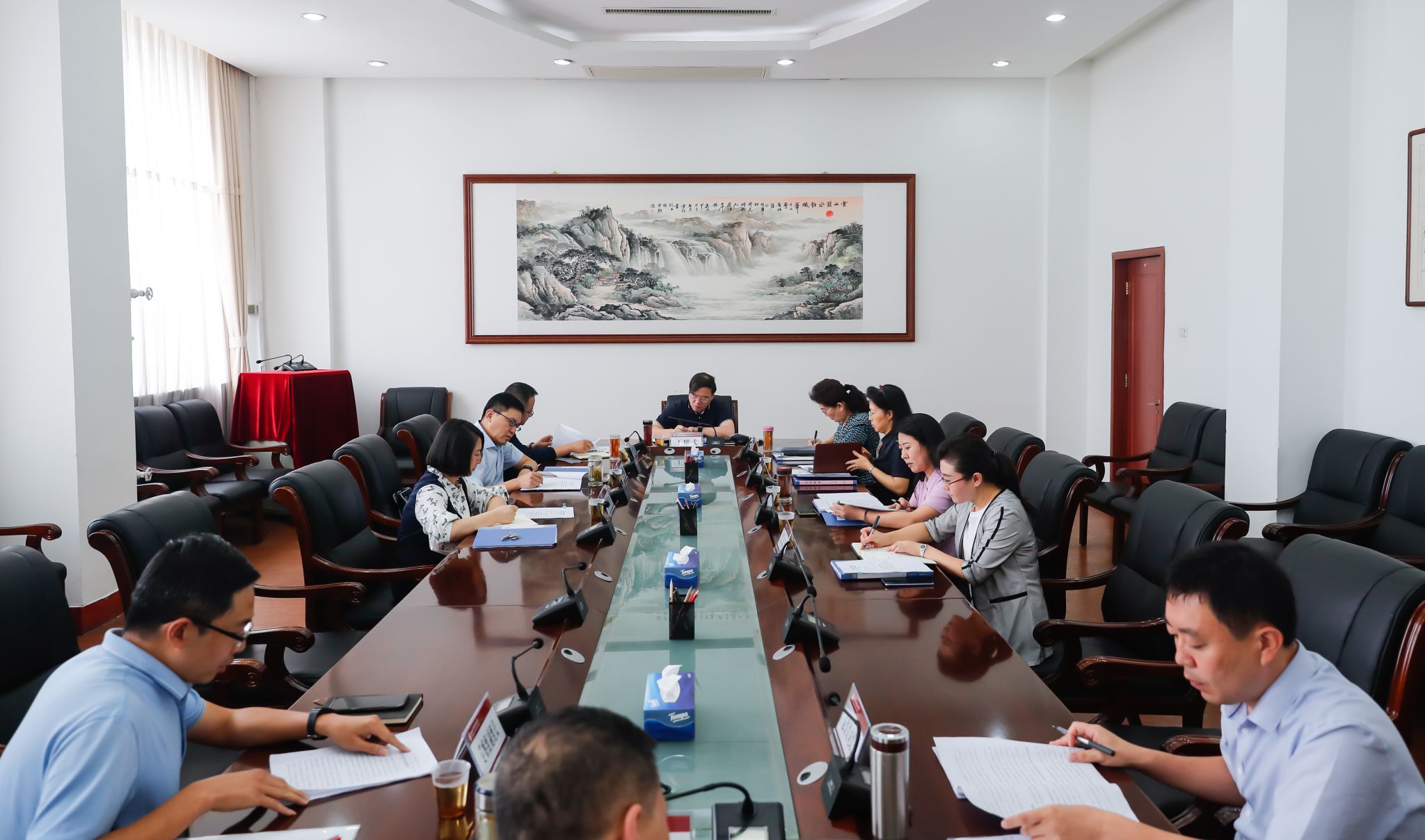 校党委召开巡察工作领导小组第三次会议