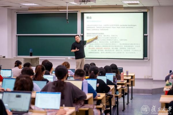新学期，重返线下课堂第一天！复旦师生们的体验、感受是