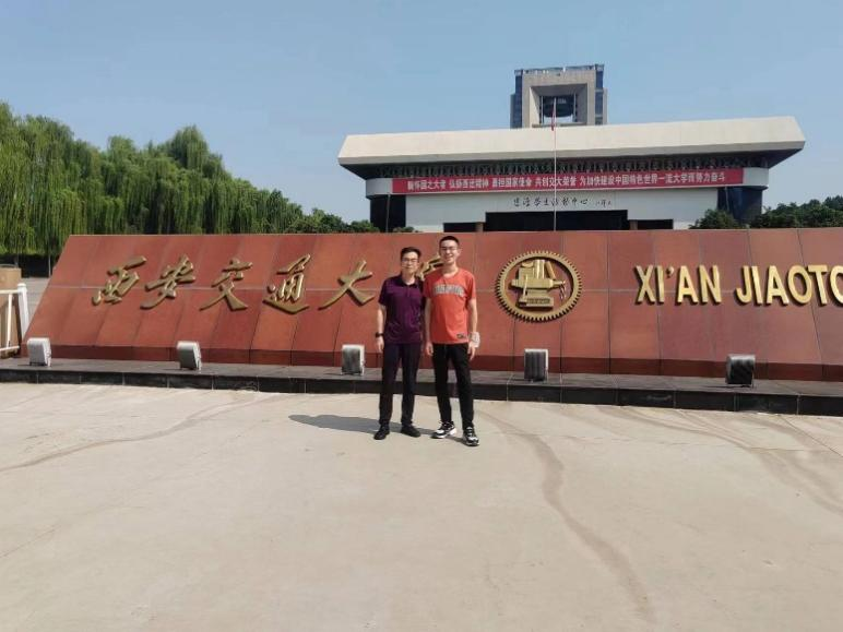 西安交通大学迎新季：穿过时间重逢，一同披甲出征