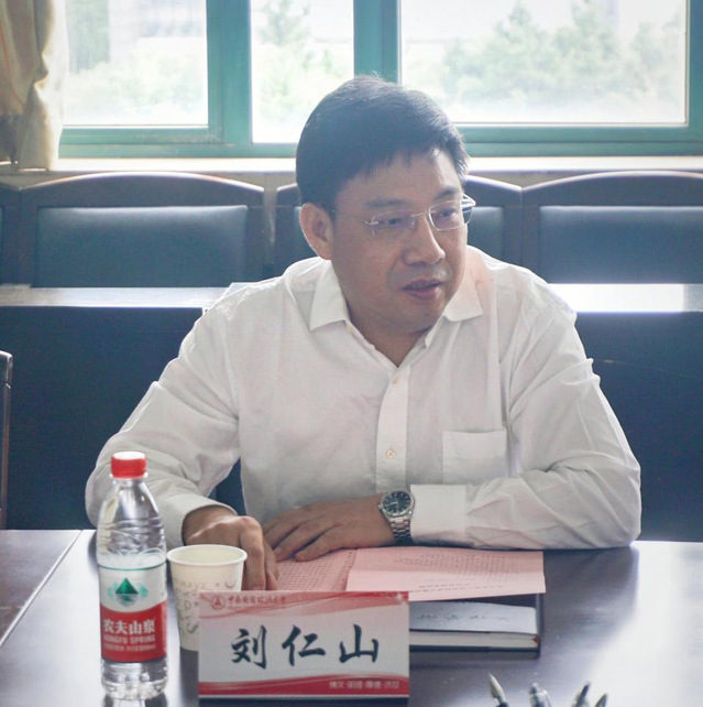 外国语学院召开“湖北省第八届高校青年教师教学竞赛”总结交流会