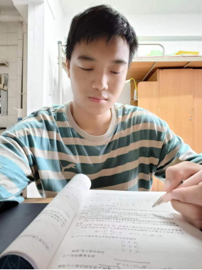 交大新生只身赴校成长记
