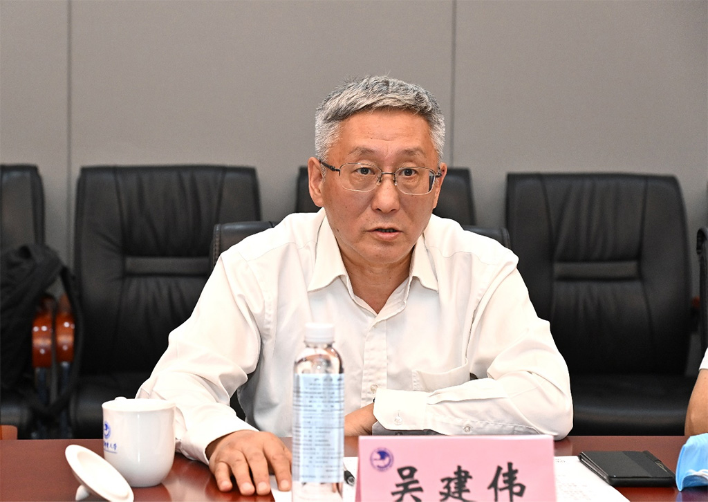 校党委书记吴建伟会见昌平区委常委、区政府党组成员、常务副区长杨仁全一行