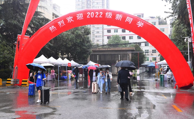 我校学生返校和迎新报到工作顺利完成