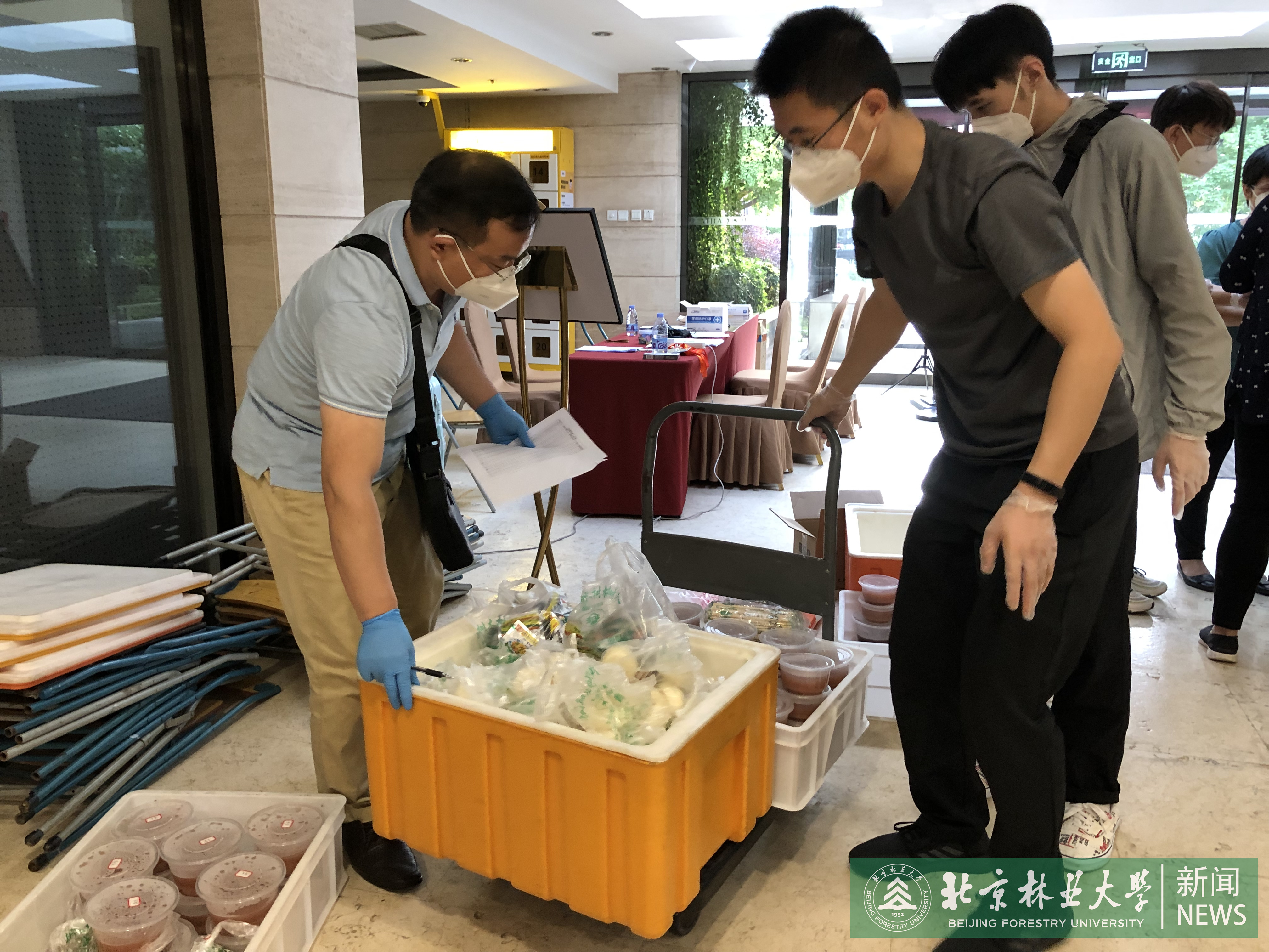 百名教师志愿服务，同心战疫爱满校园