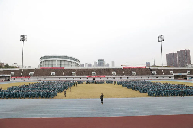 风雨无阻！2022级学生军训总结表彰大会顺利举行