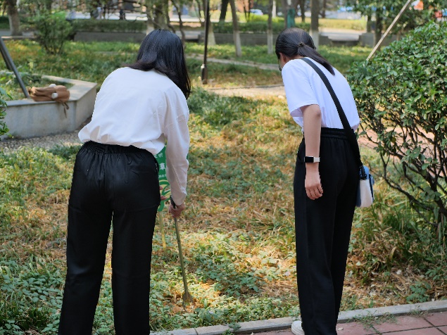 我校举行“清澈的爱，只为中国”烈士纪念日主题活动