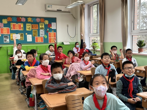 经管学院科普志愿服务团队在石景山古城二小分校开展科普报告活动