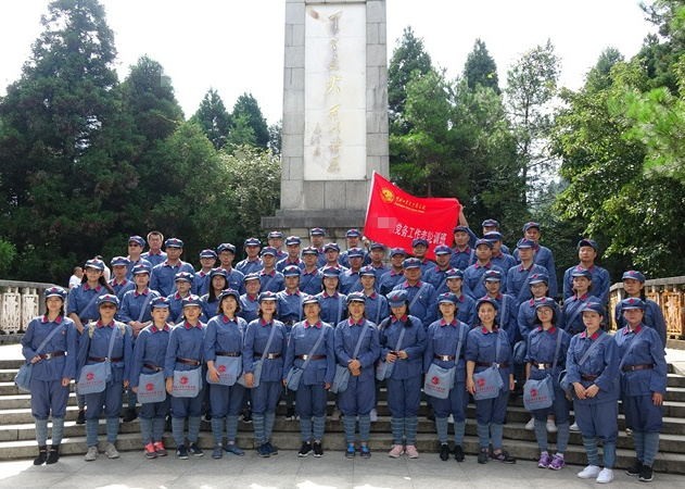 激情8月，红色旅游点，人生大课堂