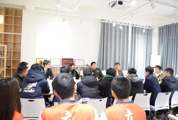 航天英雄杨利伟寄语立人班学子“勇于承担，不忘家国情怀”