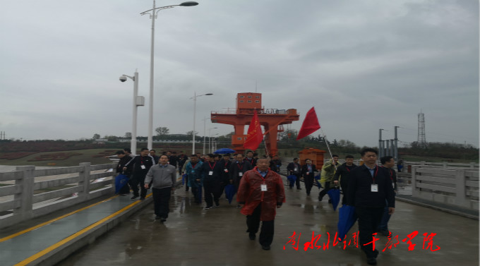 河南省公安厅油田公安局党性教育培训班圆满结束