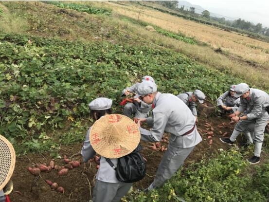 贵定县扶贫开发局 中共贵定县直属机关工作委员会“追寻光辉历程.牢记不忘初心”党建扶贫专题培训班