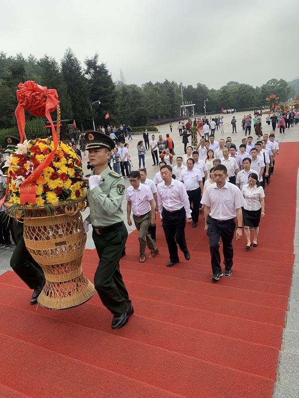 核工业湖南矿冶局“不忘初心、牢记使命”主题教育读书班