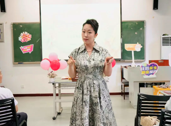 从心出发，凝聚团队力量 重庆法商教育培训学校举办2025年上半年员工生日会