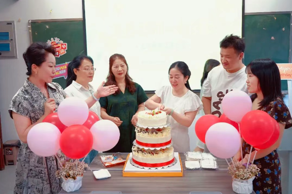 从心出发，凝聚团队力量 重庆法商教育培训学校举办2025年上半年员工生日会
