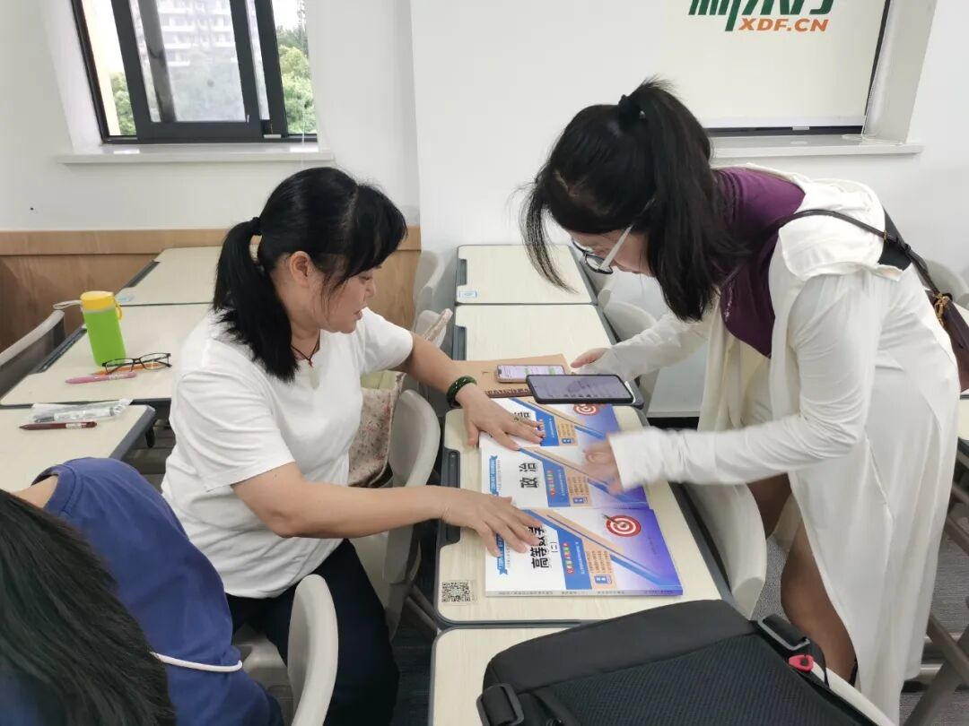 喜报丨恭喜法商教育2025年成人高考高分榜学员!考生成绩再创新高!