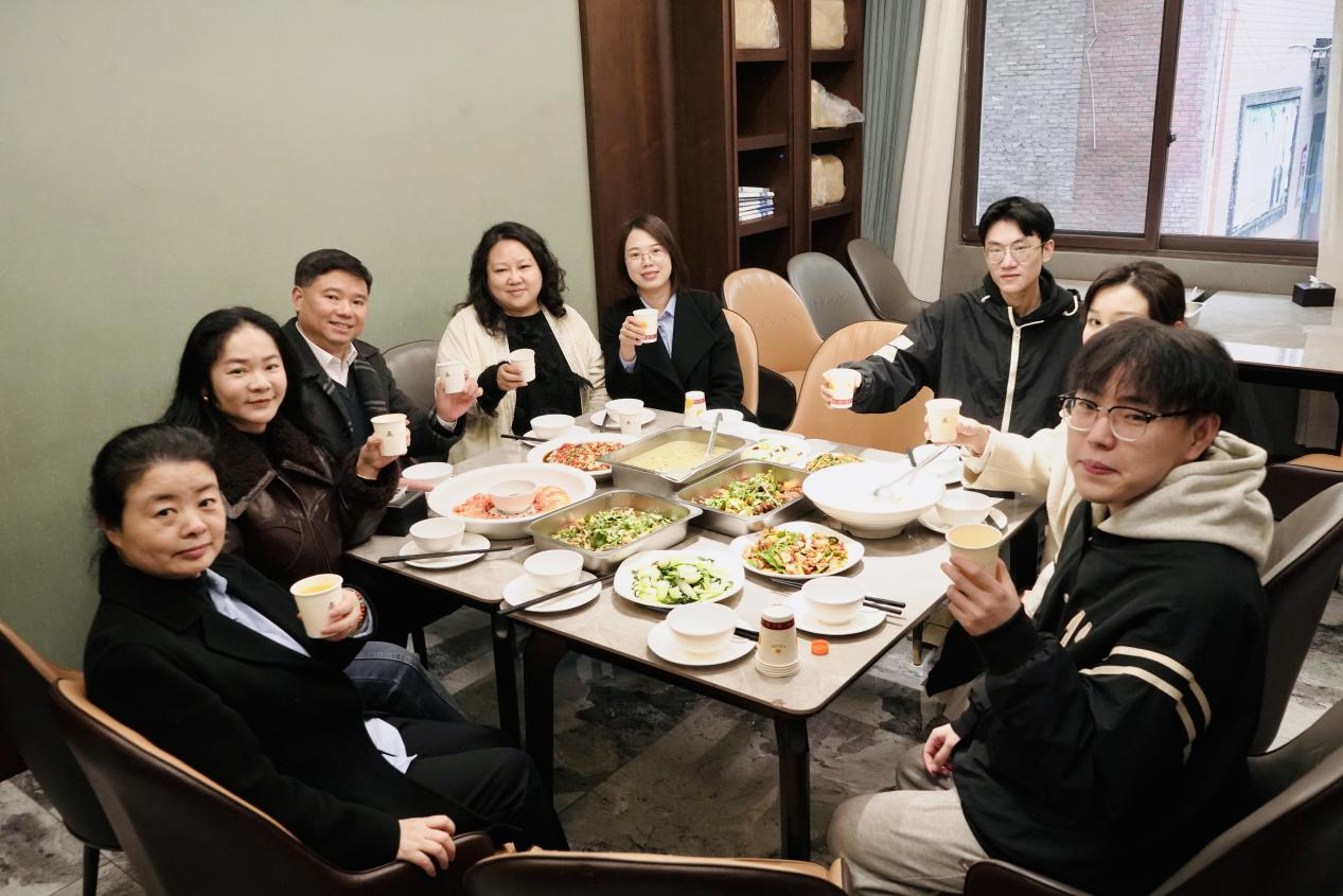 欢聚迎元旦 重庆法商教育培训学校旗下慧苑酒店举办元旦欢聚活动