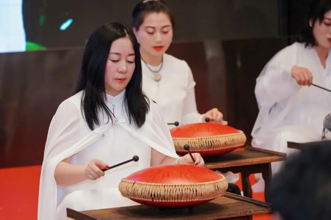 “循法育 守初心 强品牌 拓新程”重庆法商学校2026迎新年会活动圆满结束