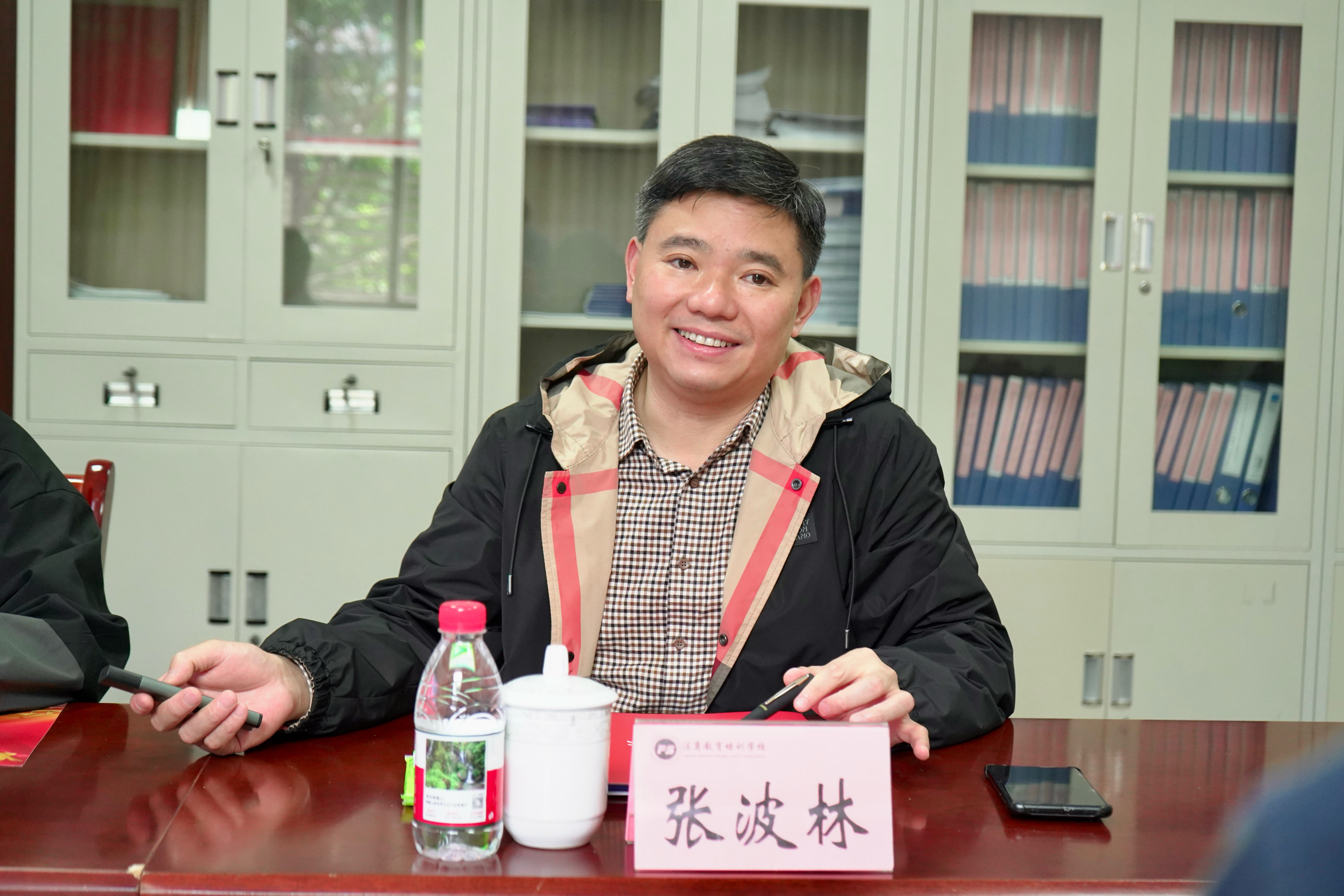 重庆艺术工程职业学院继续教育学院莅临重庆法商学校开展交流座谈会