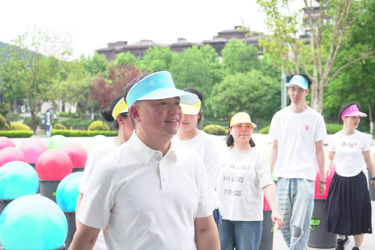 春日拾光逐光行 重庆法商学校开展春季团建暨身心健康提升工会活动