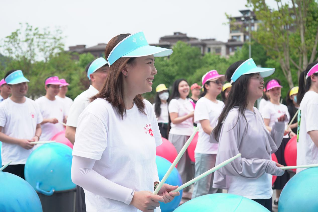 春日拾光逐光行 重庆法商学校开展春季团建暨身心健康提升工会活动