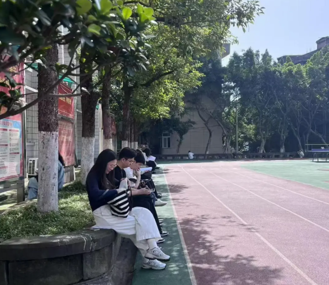 重庆法商学校顺利完成重庆文理学院自考学分认定与转换考试送考工作