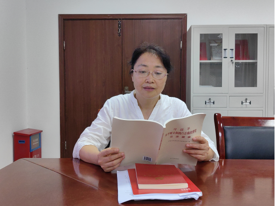 重温入党誓词守初心 凝心聚力迎七一  重庆法商学校党支部开展六月主题党日活动