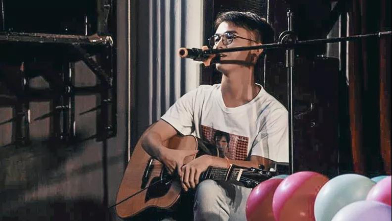 追梦少年十里和他的《9路公车》