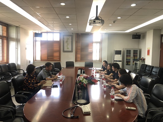 外国语学院与《中国对外贸易》杂志社合作的外语教学实习基地落成揭幕