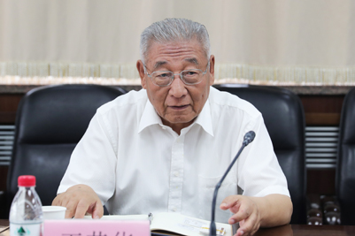 中国驻冰岛前大使王荣华来我校访问