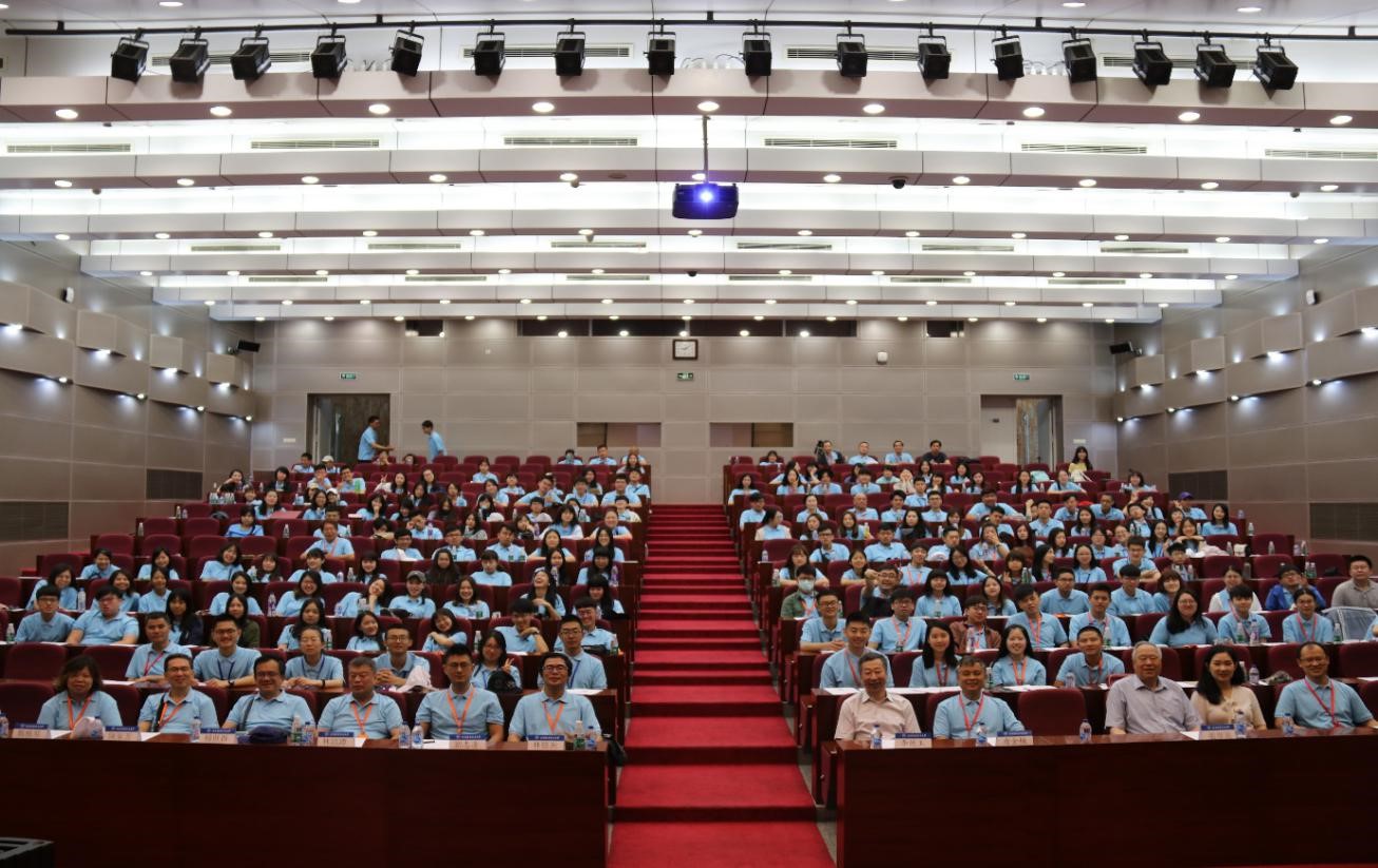 全国台联2019年台胞青年千人夏令营营员代表访问北航