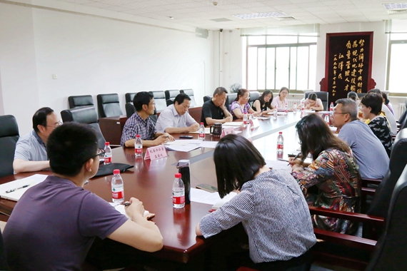 学校召开招生工作警示教育座谈会