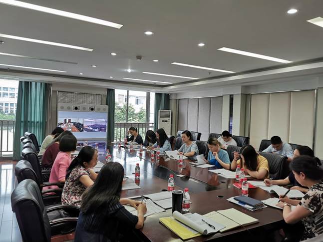 学校召开外事秘书培训会