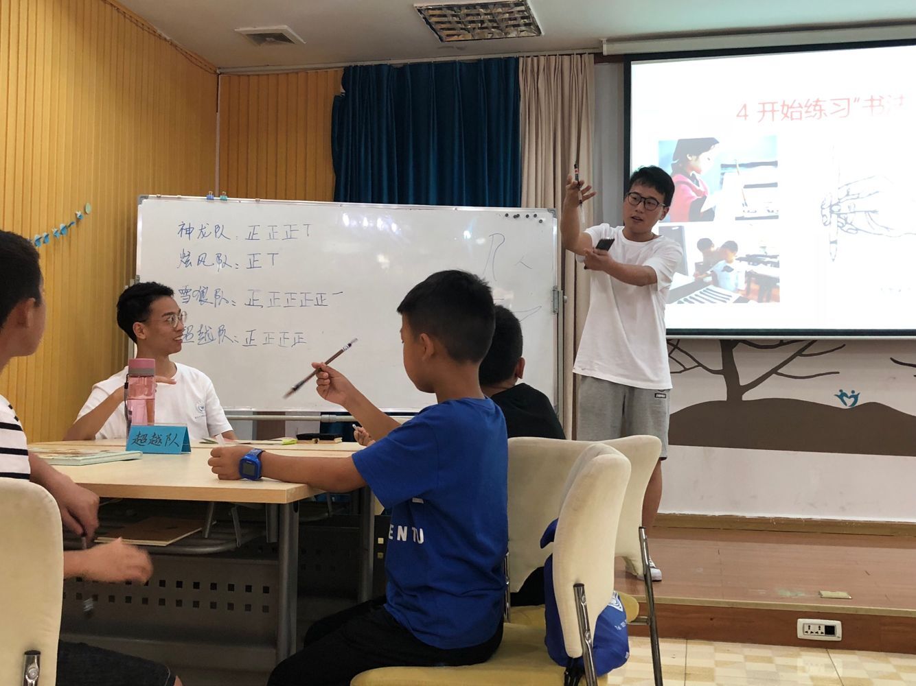 重大学子“三下乡”开展兴趣课堂：留守儿童的“书法之旅”