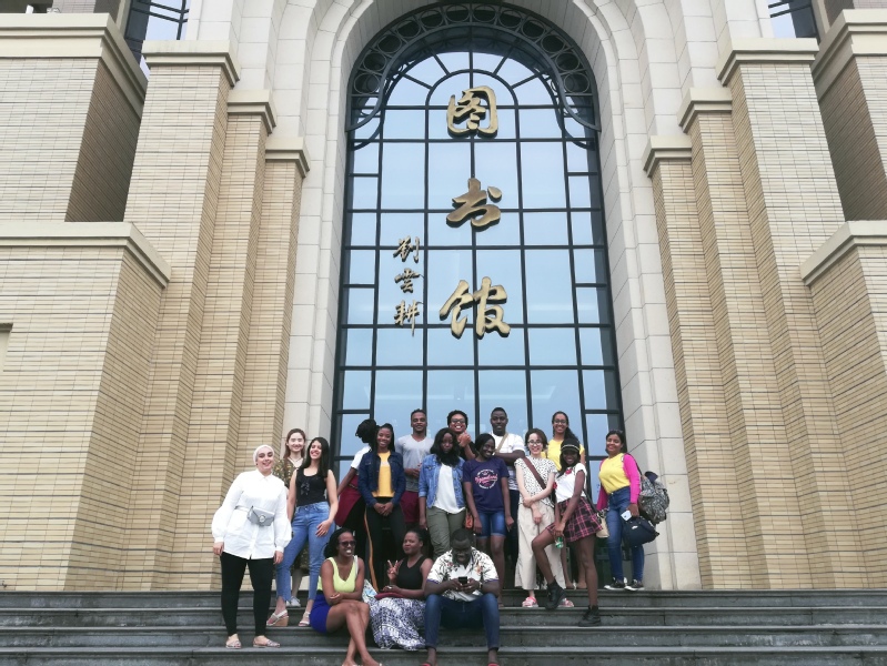 上师大留学生夏令营前来我校参观学习