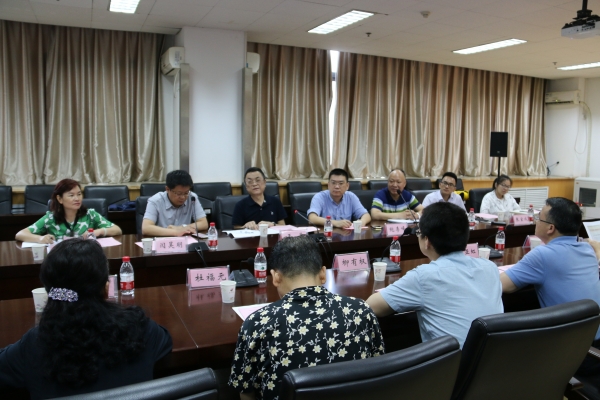 测地所测绘科学与技术一级学科建设专家组赴相关高校调研