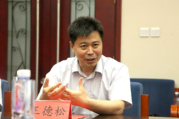 三一重机代表团访问燕山大学并参加研发基地揭牌仪式