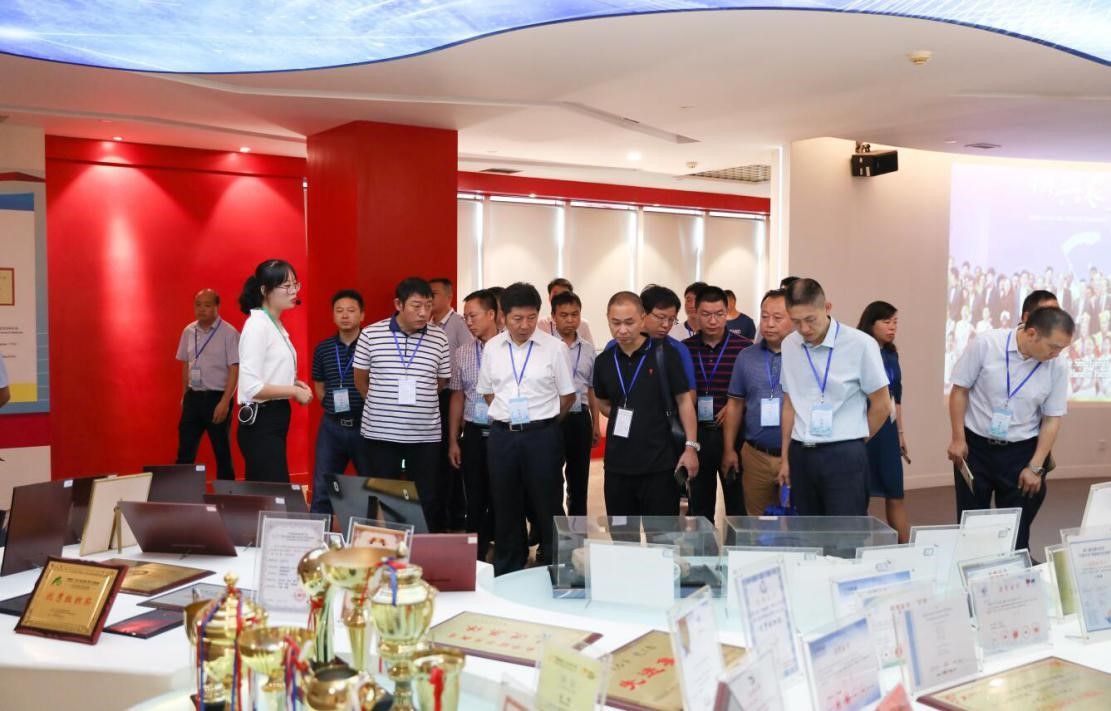 2019年重庆市黔江区领导干部现代农业专题培训班在我校开班