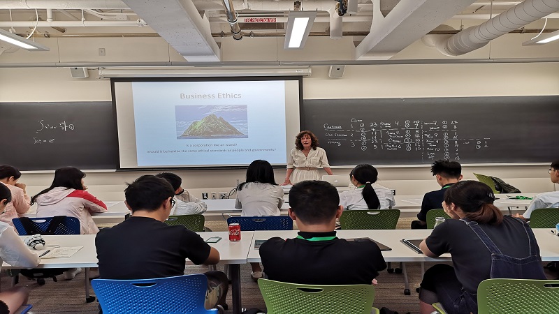 弘深学院组织开展2019暑期美国哈佛大学学习营