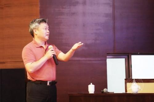 我校开展领导干部、骨干教师“不忘初心 牢记使命”主题教育干部培训班 我校开展领导干部、骨干教师“不忘初心 牢记使命”主题教育干部培训班